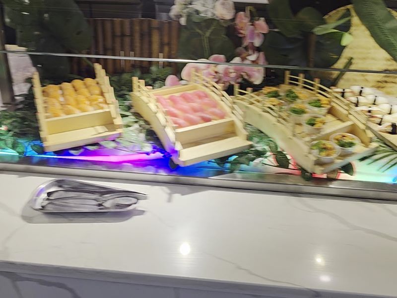 Royal Buffet & Grill interior