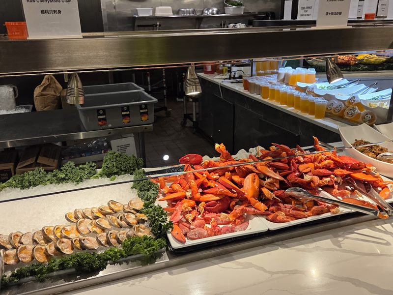 Royal Buffet & Grill food